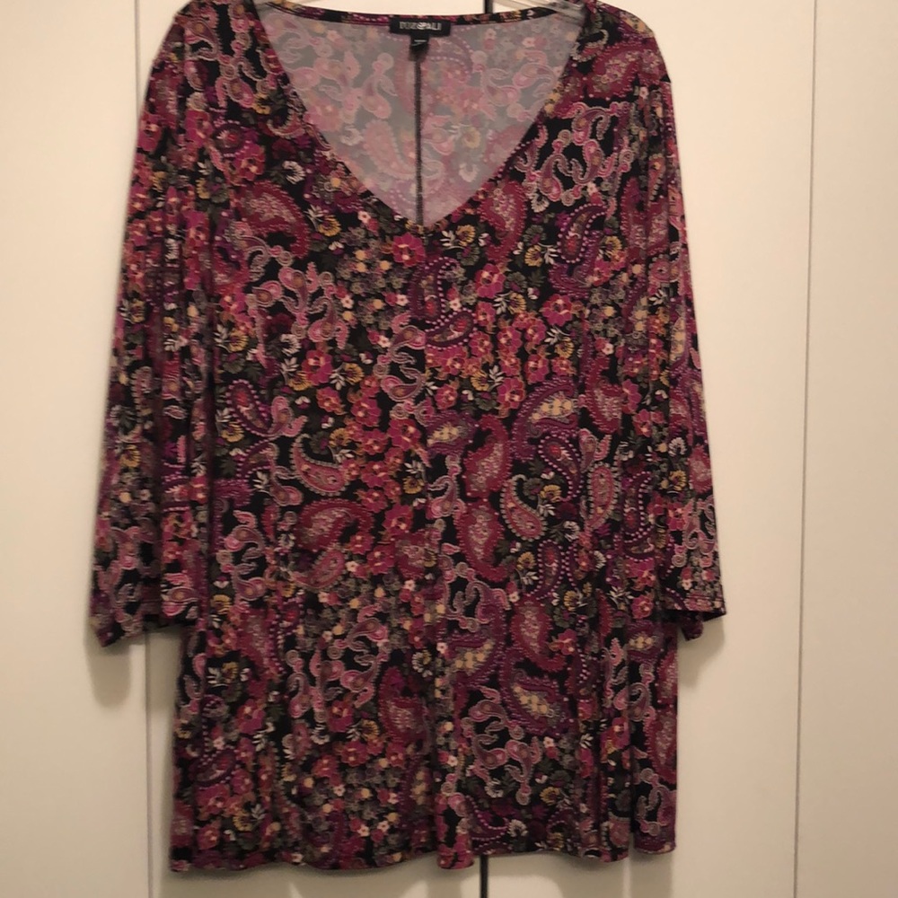 Roz and Ali blouse, quarter length sleeves